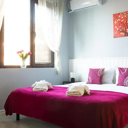 La Piazza Hotell *