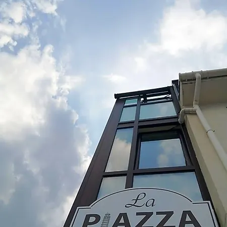 La Piazza Ξενοδοχείο *