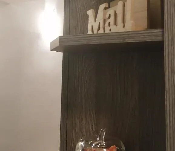 Hotel La Piazza Sjoemen