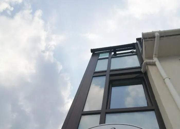 La Piazza Hotel Sjoemen