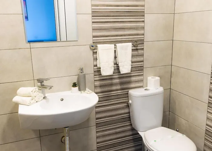 La Piazza Hotel Sjoemen