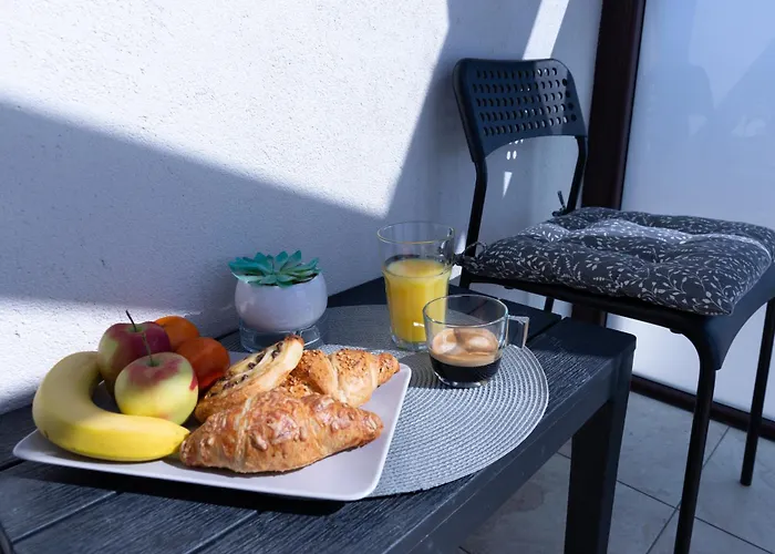 Hotel La Piazza Sjoemen