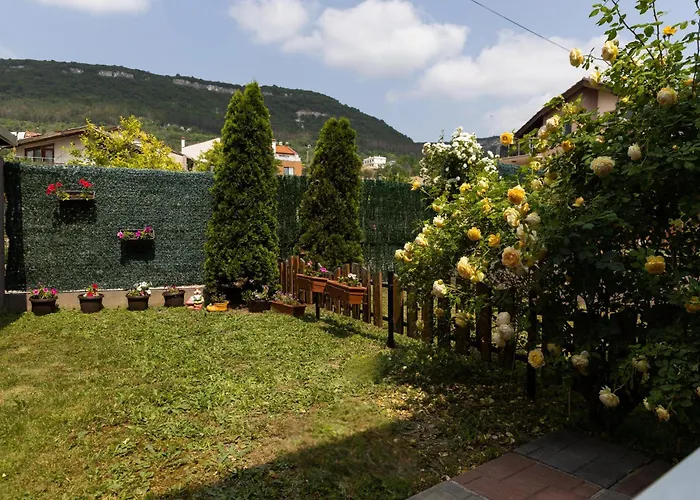 La Piazza Hotel Sjoemen